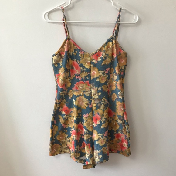 AMERICAN RAG BOW BACK FLORAL ROMPER - Picture 2 of 9